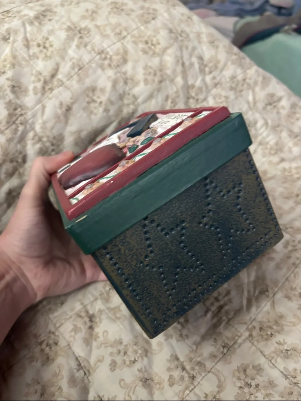 Decorative Metal Green and Red Home Sweet Home Kitchen Recipe Storage Box